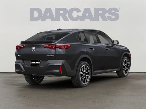New 2026 BMW X2 xDrive28i w/ Technology Package AWD/4WD image 3