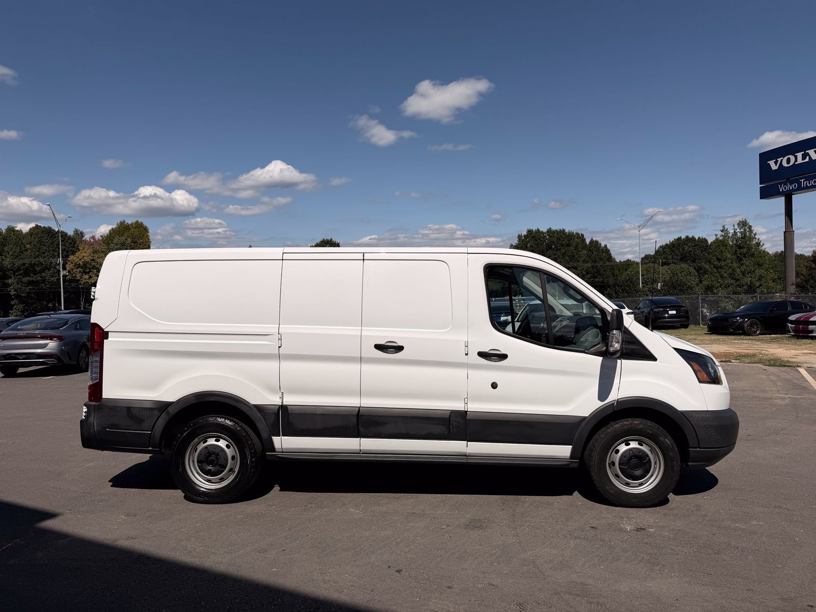 Used 2018 Ford Transit 150 130 Low Roof RWD image 5