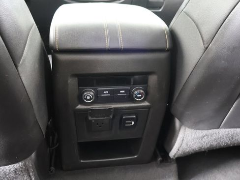 Used 2018 Chevrolet Traverse LT AWD/4WD image 55