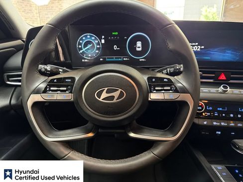 Used 2024 Hyundai Elantra SEL w/ Convenience Package FWD image 20