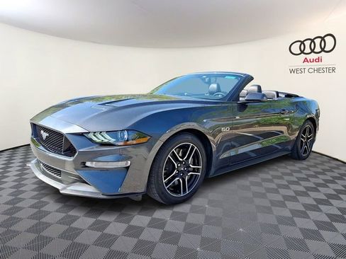 Used 2018 Ford Mustang GT Premium RWD image 3