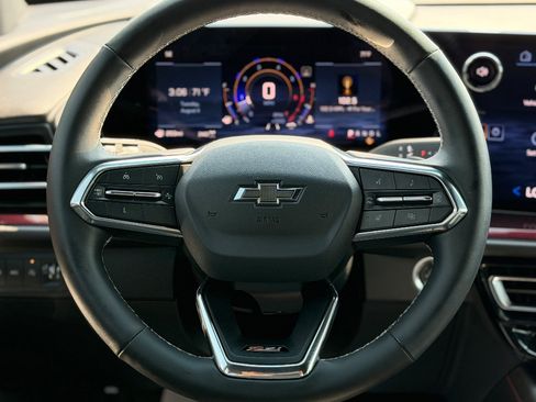 Used 2024 Chevrolet Traverse Z71 AWD/4WD image 10