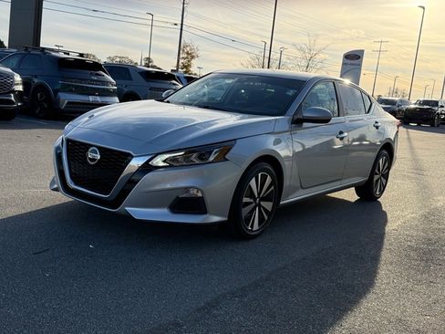 Used 2022 Nissan Altima 2.5 SV image 7