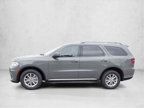 Used 2022 Dodge Durango SXT AWD/4WD image 2