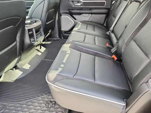 New 2026 RAM 1500 Laramie AWD/4WD image 12
