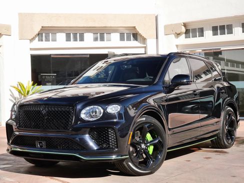 Used 2025 Bentley Bentayga AWD/4WD image 13