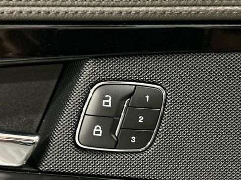 Used 2023 Lincoln Nautilus AWD w/ Premium Package image 24
