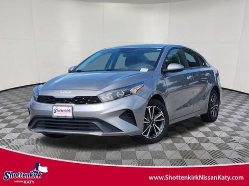 Used 2024 Kia Forte LXS FWD image 1