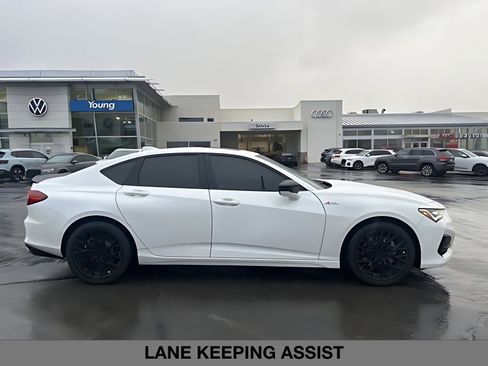 Used 2023 Acura TLX w/A-Spec Package image 2