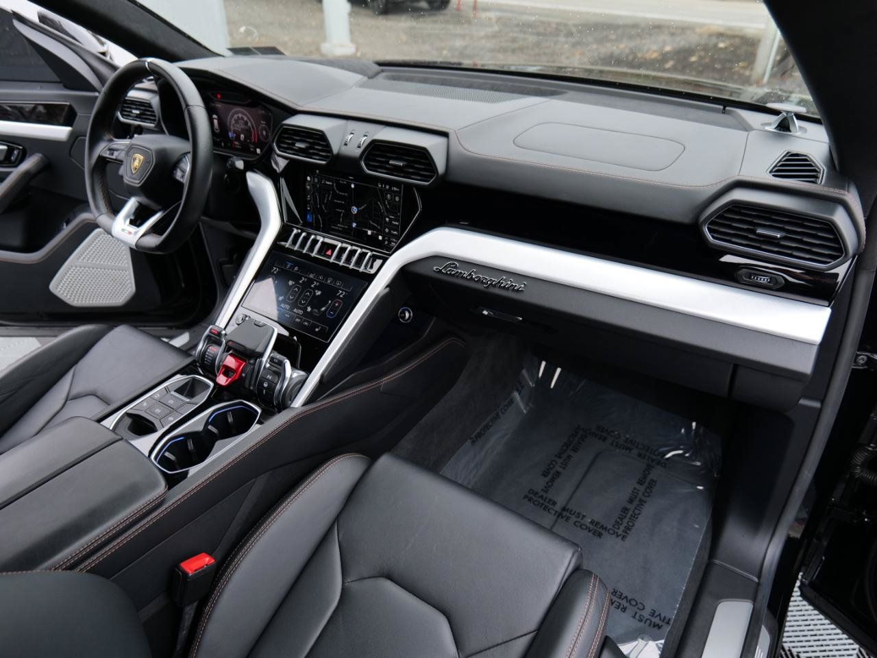 Used 2021 Lamborghini Urus AWD/4WD image 35