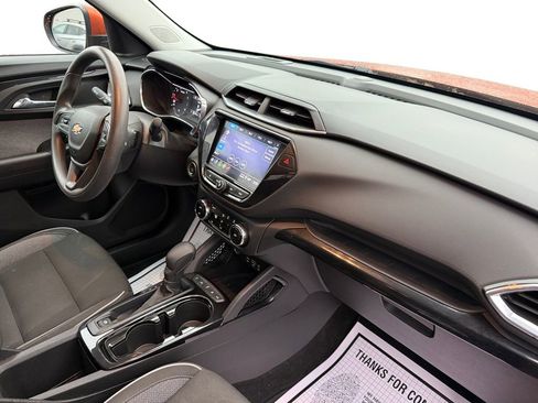 Used 2022 Chevrolet TrailBlazer LT w/ Convenience Package image 17