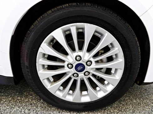 Used 2017 Ford C-MAX SE image 21