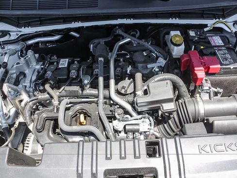 Used 2025 Nissan Kicks SV FWD image 33