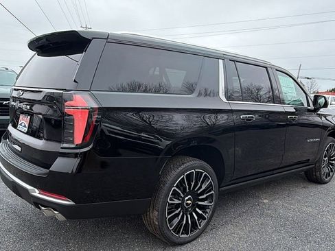 New 2026 Chevrolet Suburban High Country image 5