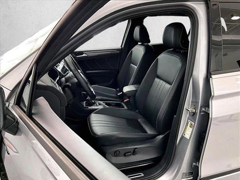 Used 2023 Volkswagen Tiguan SE R-Line FWD image 27