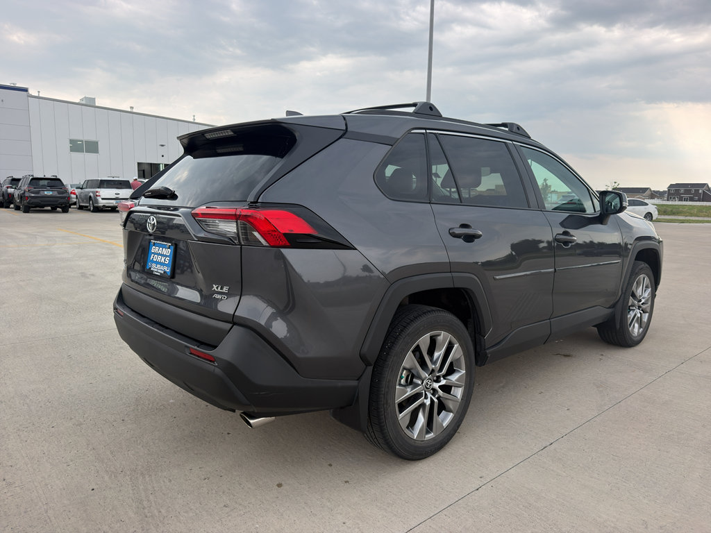 Used 2023 Toyota RAV4 XLE Premium AWD/4WD image 5