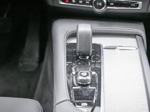 Certified 2025 Volvo S90 B6 Plus image 30