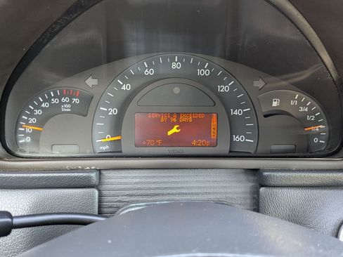 Used 2001 Mercedes-Benz C 320 Sedan image 18