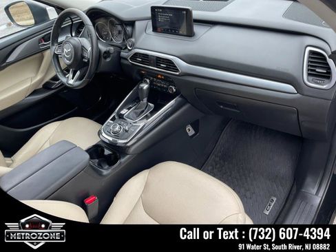 Used 2018 MAZDA CX-9 Touring w/ Touring Premium Package image 27