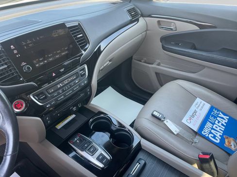 Used 2022 Honda Pilot Elite image 32