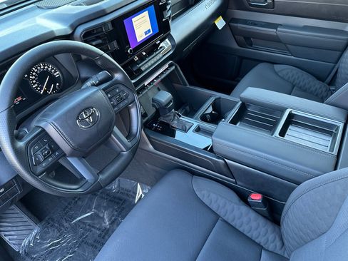 New 2026 Toyota Tundra SR image 10