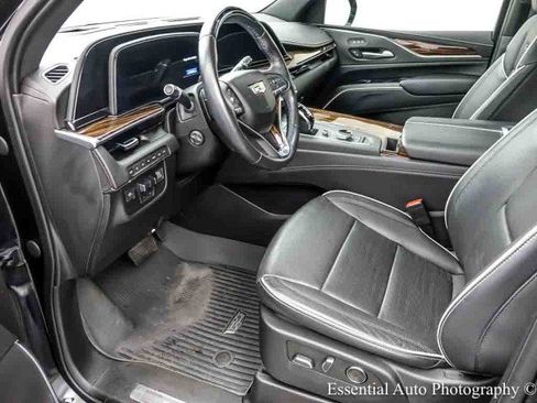 Used 2023 Cadillac Escalade Premium Luxury w/ LPO, Radiant Package AWD/4WD image 13