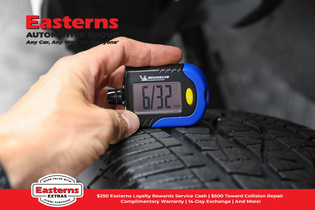 Used 2025 Toyota Tacoma SR RWD image 23