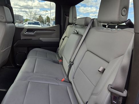 Used 2024 GMC Sierra 1500 SLT w/ SLT Premium Package AWD/4WD image 4