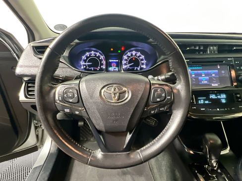 Used 2018 Toyota Avalon XLE image 17