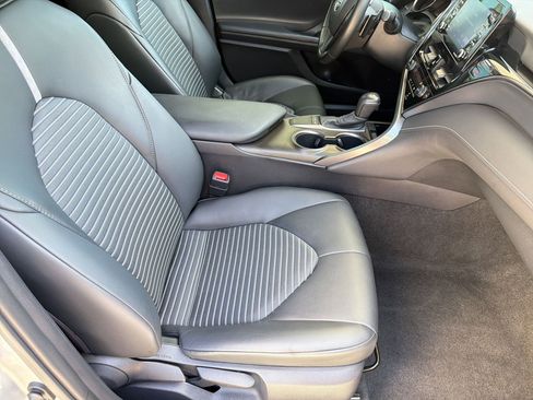 Used 2023 Toyota Camry SE w/ Convenience Package image 29