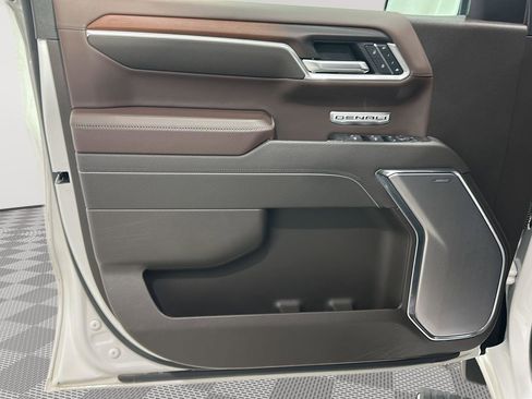 Used 2025 GMC Sierra 1500 Denali image 18