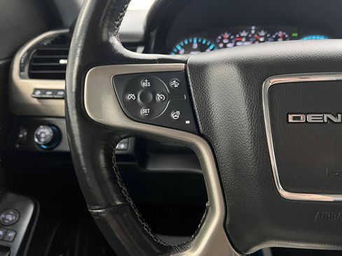 Used 2019 GMC Yukon Denali AWD/4WD image 25