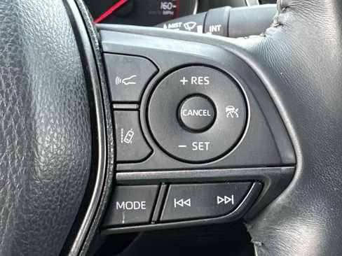 Used 2022 Toyota Camry XSE FWD image 28