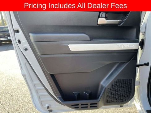 Used 2024 Toyota Tacoma TRD Off-Road AWD/4WD image 15