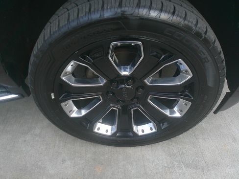 Used 2018 GMC Yukon SLT image 13