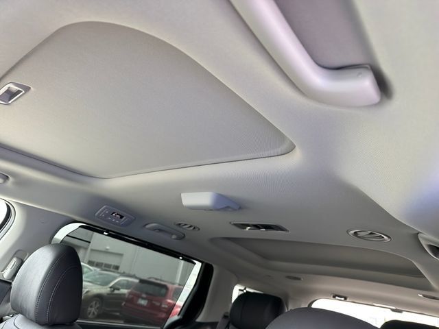 New 2027 Kia Carnival SX Prestige FWD image 16