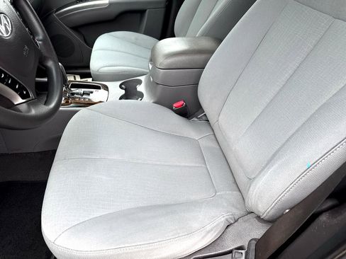 Used 2010 Hyundai Santa Fe GLS image 10