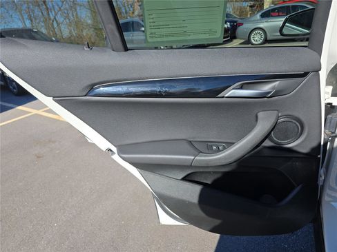 Used 2022 BMW X2 sDrive28i w/ Convenience Package image 15