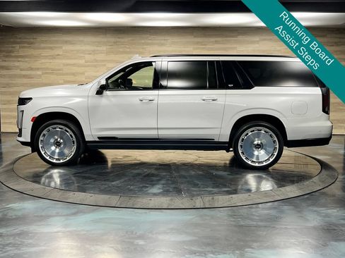 Used 2023 Cadillac Escalade ESV Sport w/ LPO, ONYX Package AWD/4WD image 23