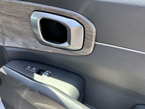 Certified 2023 Kia Sorento EX w/ Panoramic Sunroof Package FWD image 14