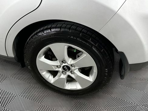 Used 2018 Kia Soul FWD image 34