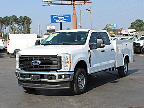 Used 2026 Ford F250 XL w/ XL Chrome Package AWD/4WD image 2