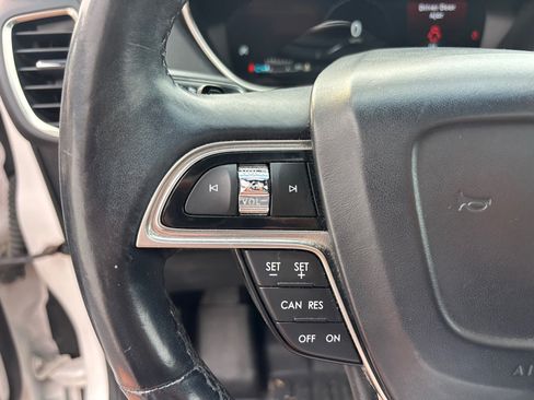 Used 2019 Lincoln Nautilus Reserve AWD/4WD image 17