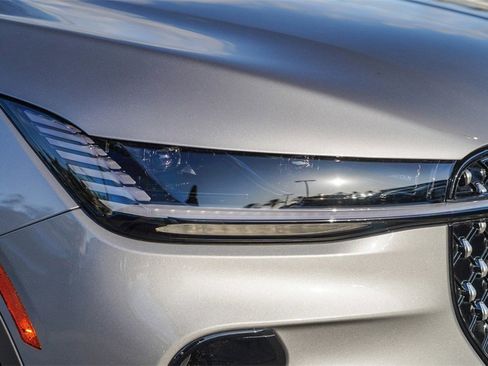 Used 2025 Lincoln Nautilus Premier w/ Equipment Group 102A image 2