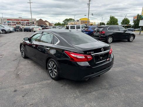 Used 2016 Nissan Altima 2.5 SV FWD image 5