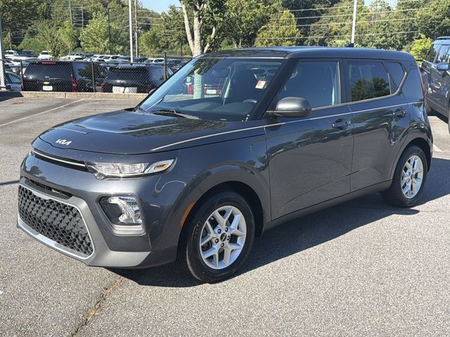 Used 2022 Kia Soul LX w/ Technology Package FWD image 3