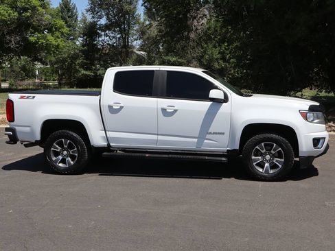 Used 2016 Chevrolet Colorado Z71 AWD/4WD image 3