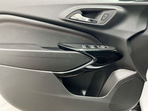 New 2026 Chevrolet Trax RS w/ Sunroof Package FWD image 16