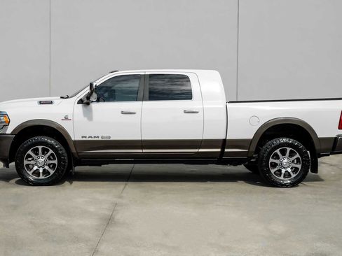Used 2021 RAM 3500 Limited image 11