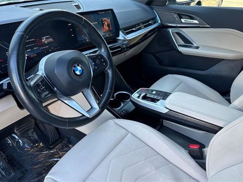 Used 2023 BMW X1 xDrive28i image 10